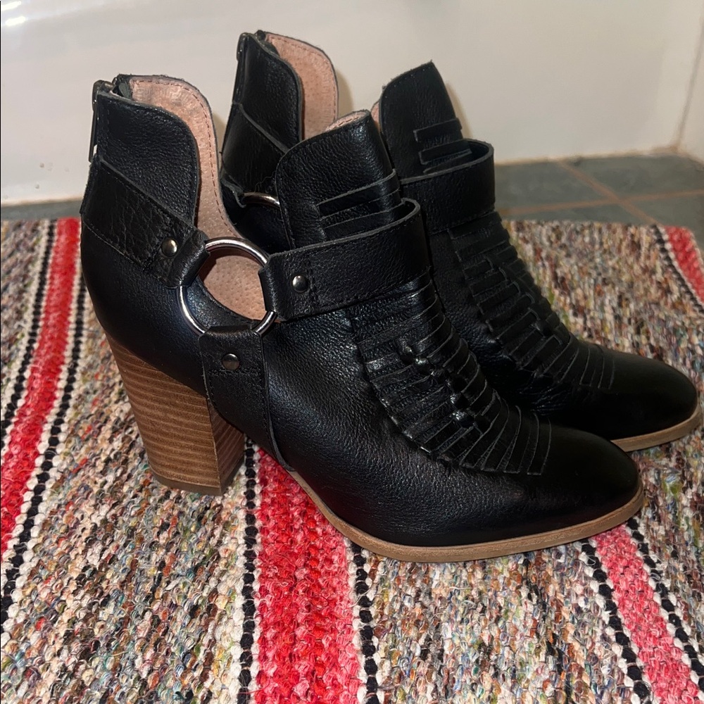 Seychelles boots